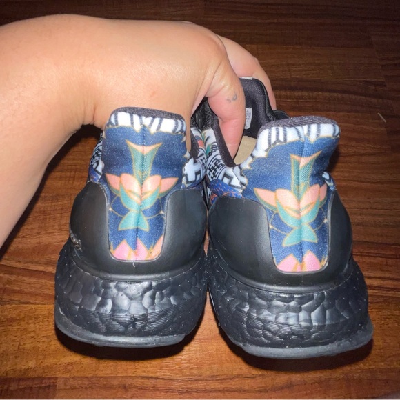 UltraBoost DNA ‘Chinese New Year’ (2020) - Picture 7 of 11